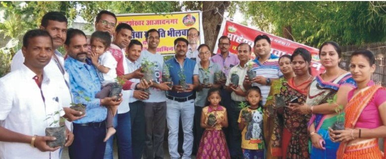 तुलसी पौधा वितरण कार्यक्रम का आयोजन