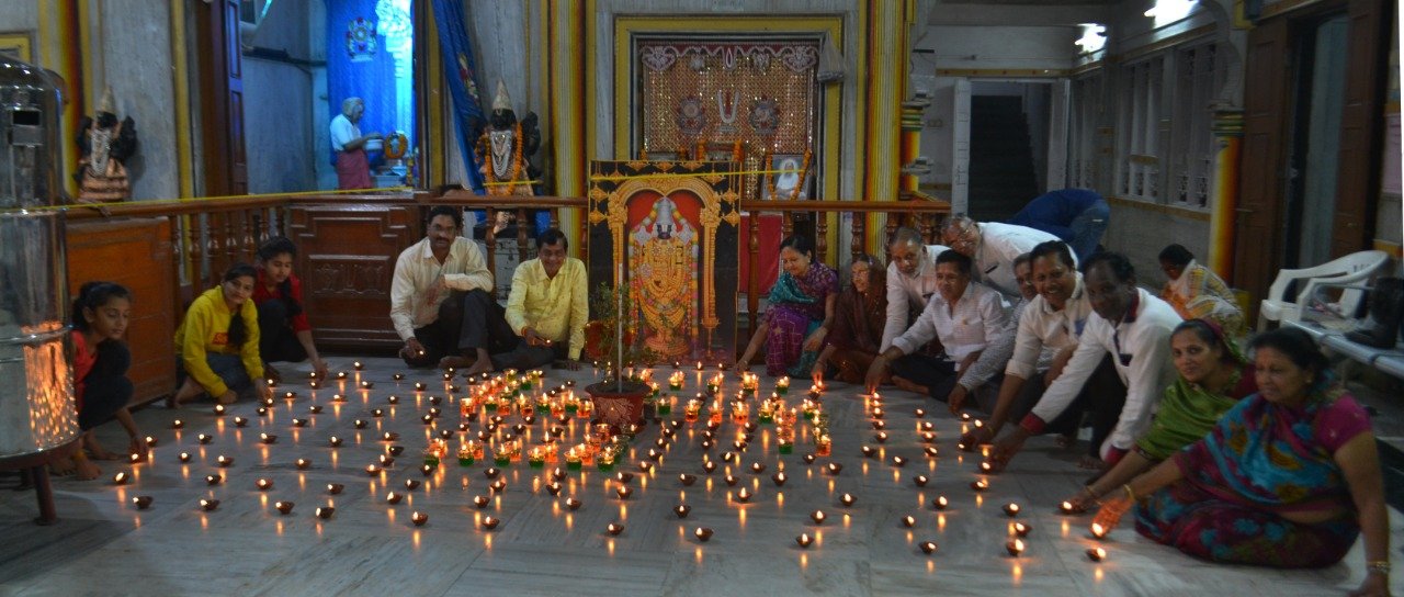 तिरुपति बालाजी में दीपदान