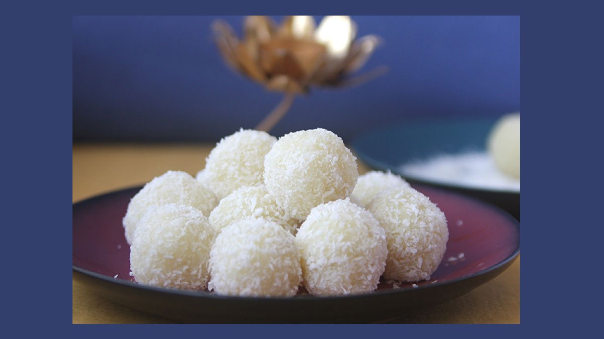 चॉकलेट नारियल लड्डू