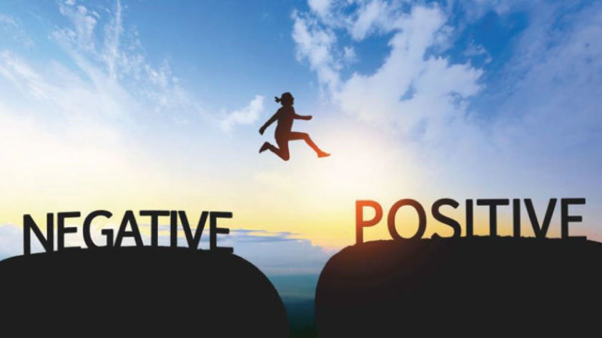 सकारात्मक सोच सफलता की पहली सीढ़ी