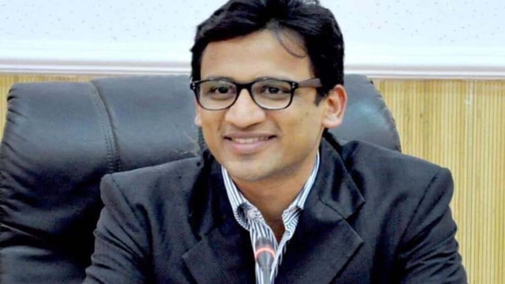 शैलेश नवाल