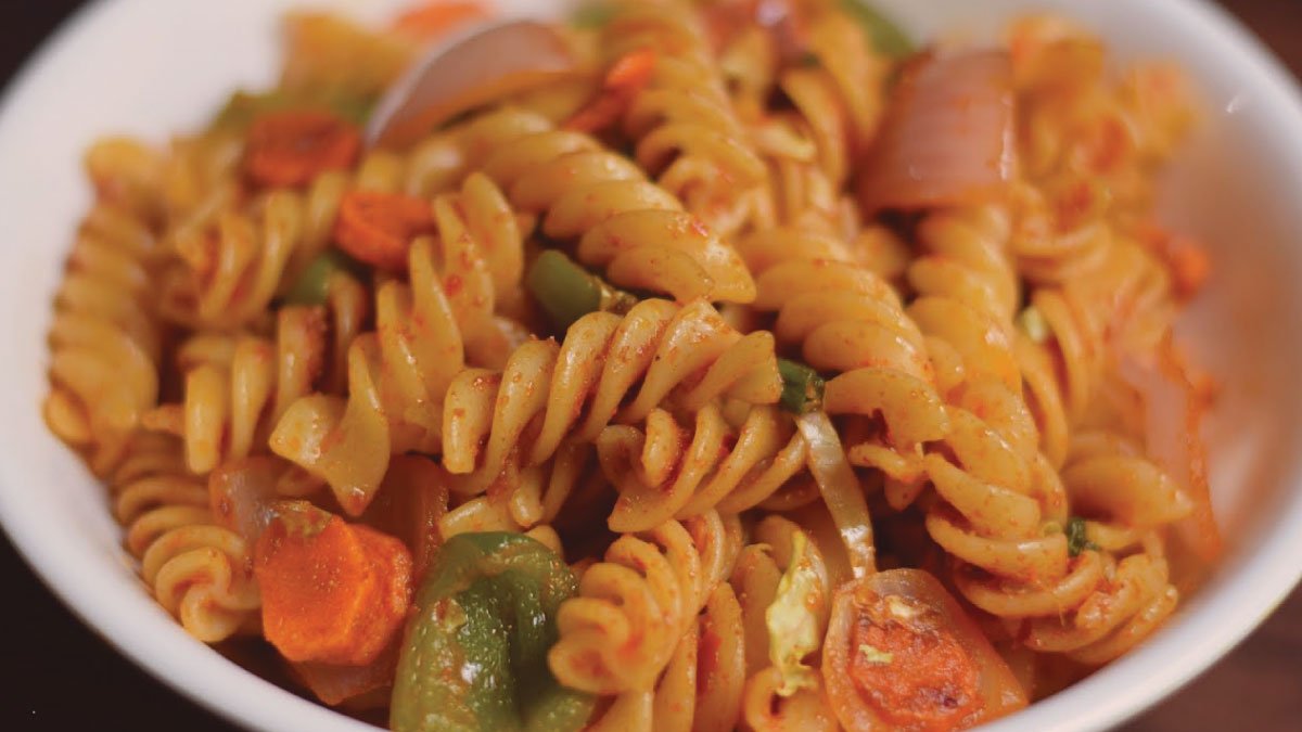 शेजवान पास्ता