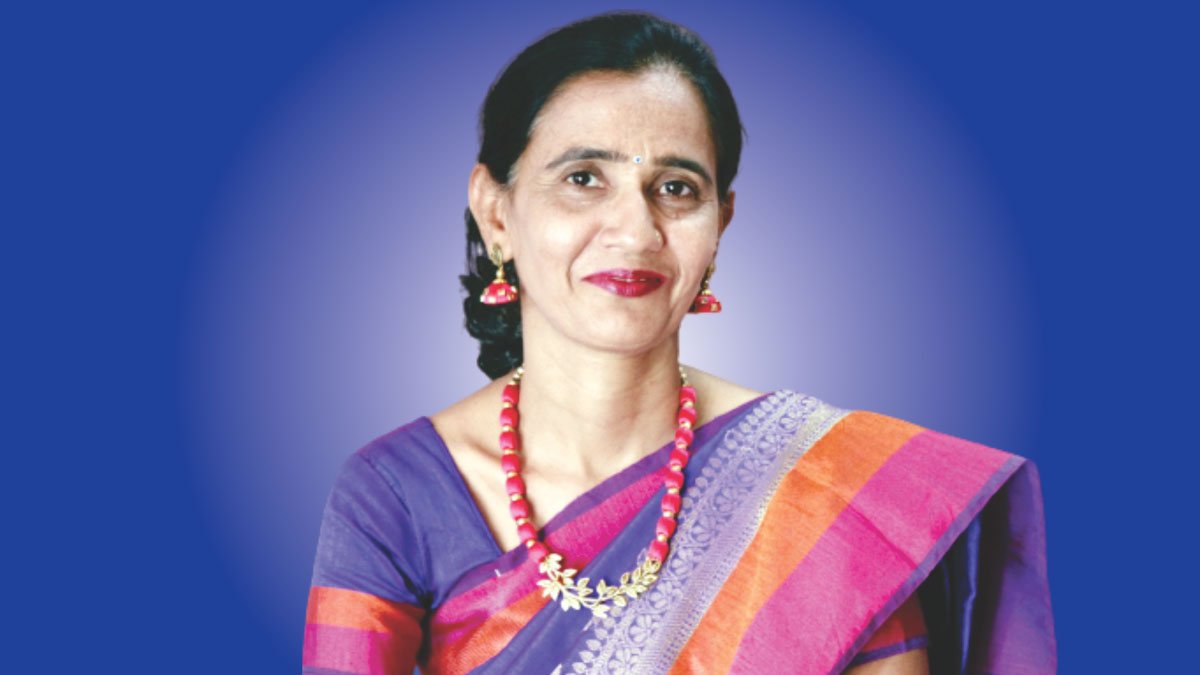 मानवता का पाठ पढ़ाती – नीलिमा संजय मंत्री