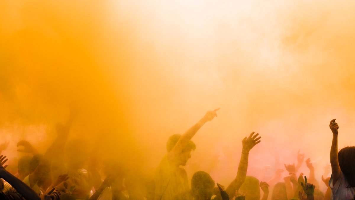 स्नेह के रंगों में भिगोने का पर्व- Holi