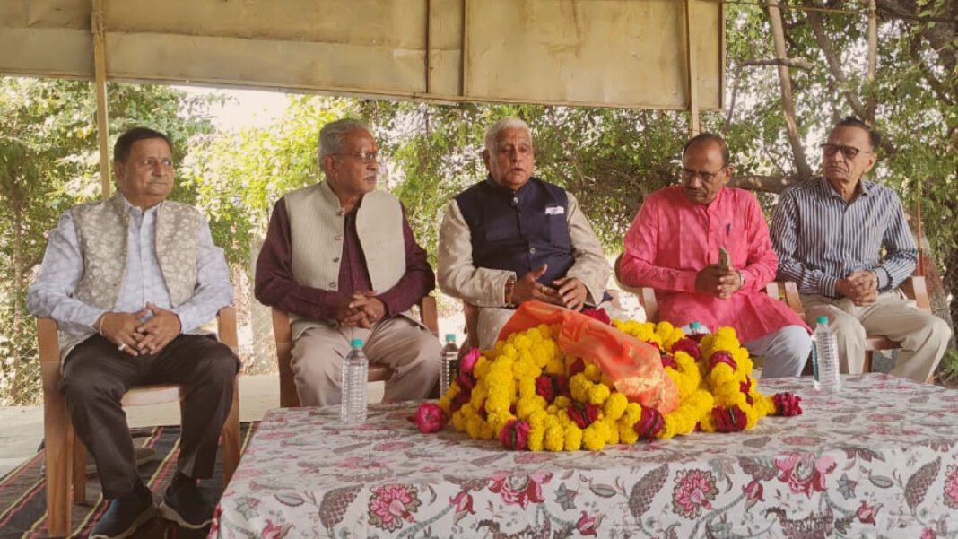 महाकालेश्वर की नगरी में त्रिभुवन काबरा ने दिखाई उन्नति की राह